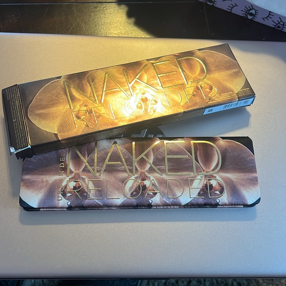 Brand New in box Urban Decay Naked Reloaded eyeshadow palette
